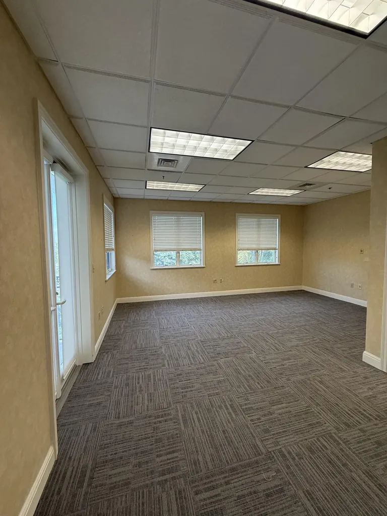 11450 SE Dixie Highway Hobe Sound FL 33455