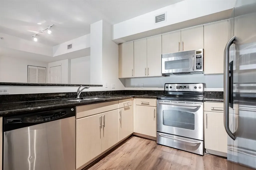 2421 NE 65th Street Fort Lauderdale FL 33308