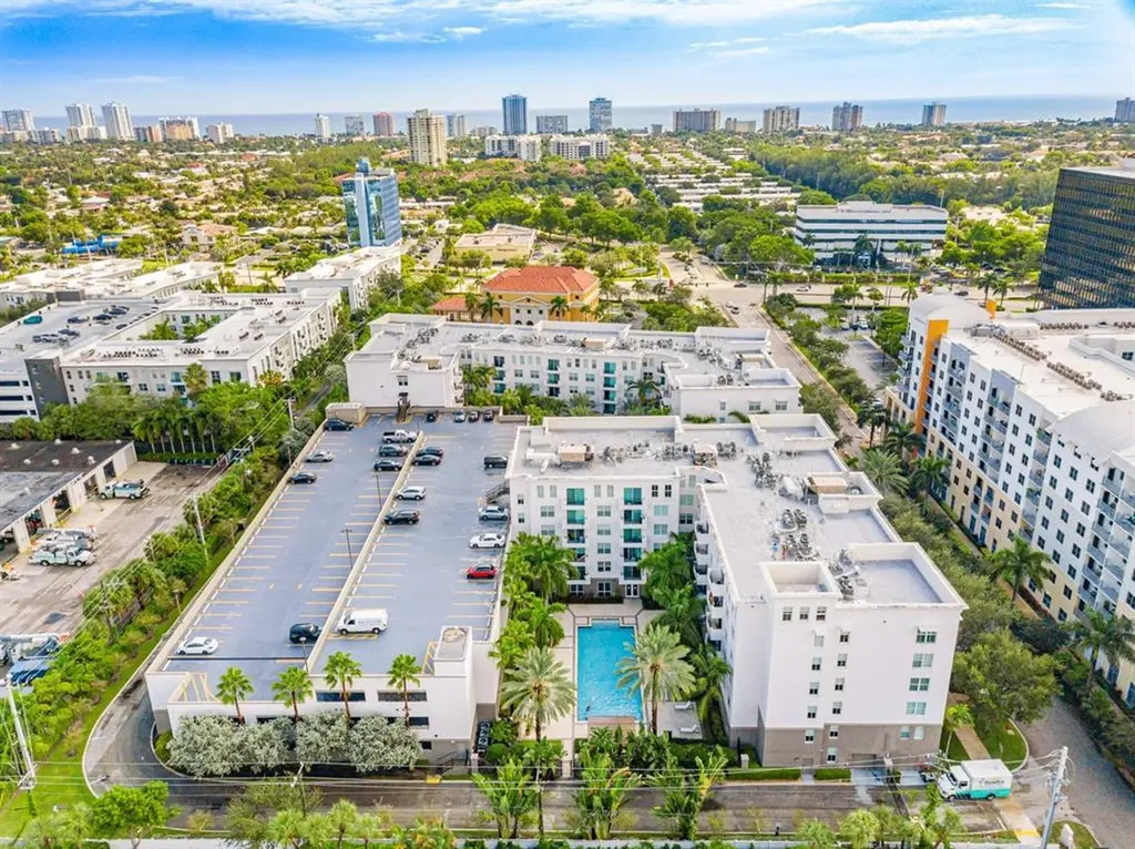 2421 NE 65th Street Fort Lauderdale FL 33308