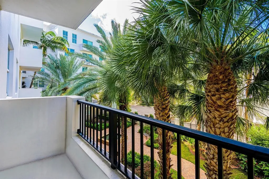 2421 NE 65th Street Fort Lauderdale FL 33308