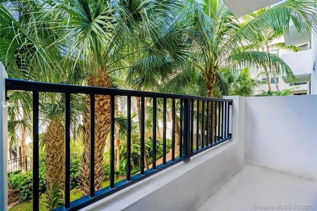 2421 NE 65th Street Fort Lauderdale FL 33308