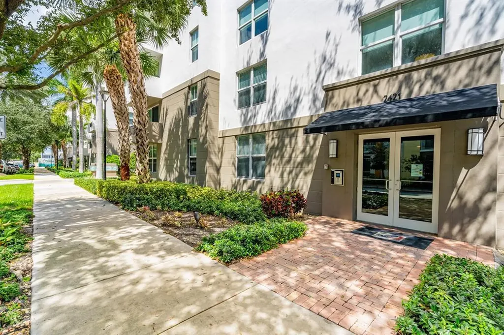 2421 NE 65th Street Fort Lauderdale FL 33308