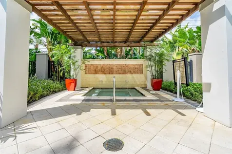 2421 NE 65th Street Fort Lauderdale FL 33308