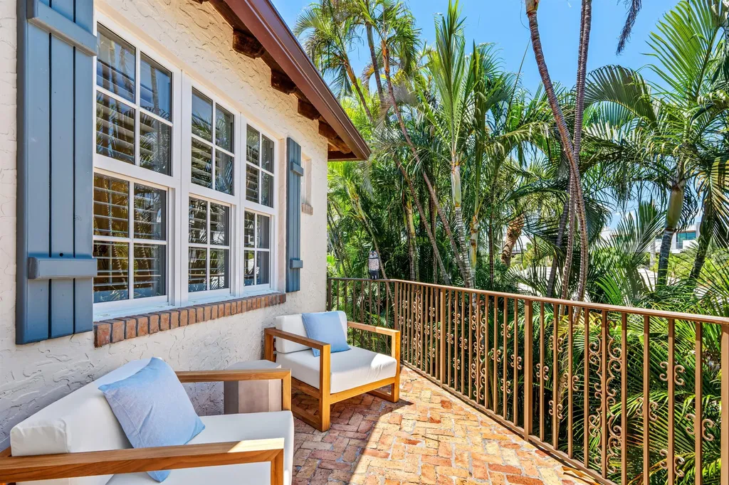 1027 Coralina Lane Delray Beach FL 33483