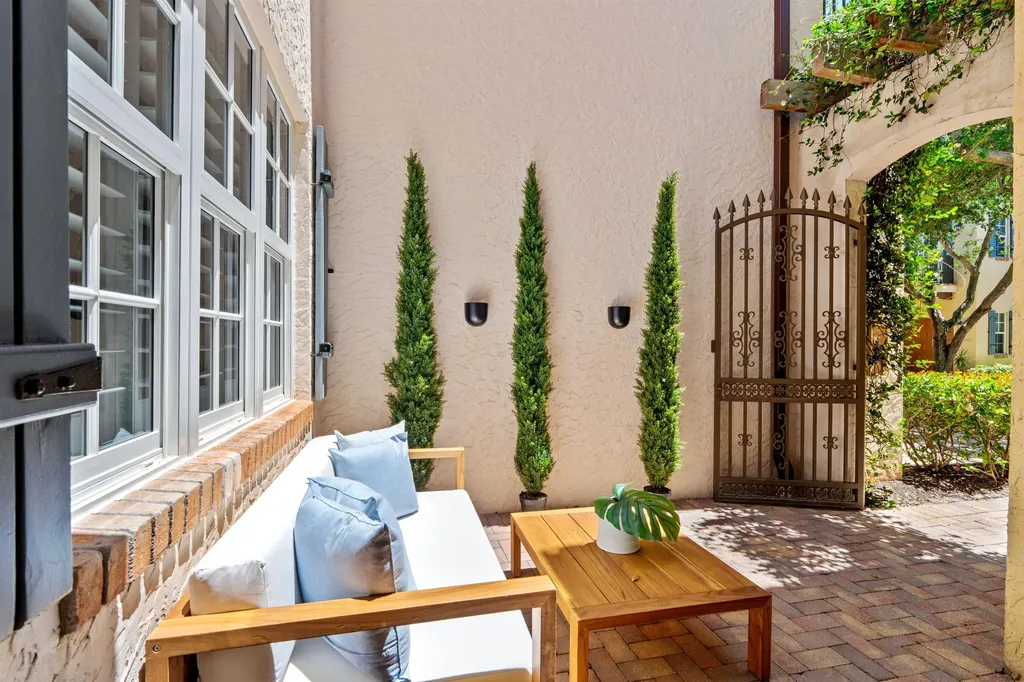 1027 Coralina Lane Delray Beach FL 33483