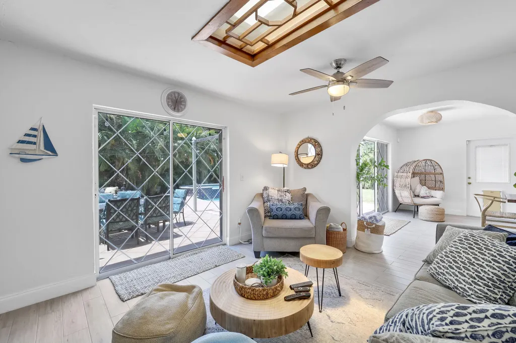 342 SW 14th Street Pompano Beach FL 33060