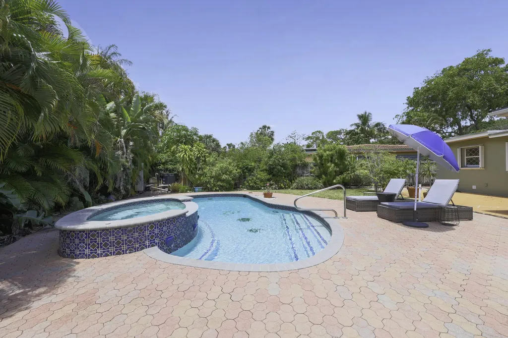 342 SW 14th Street Pompano Beach FL 33060