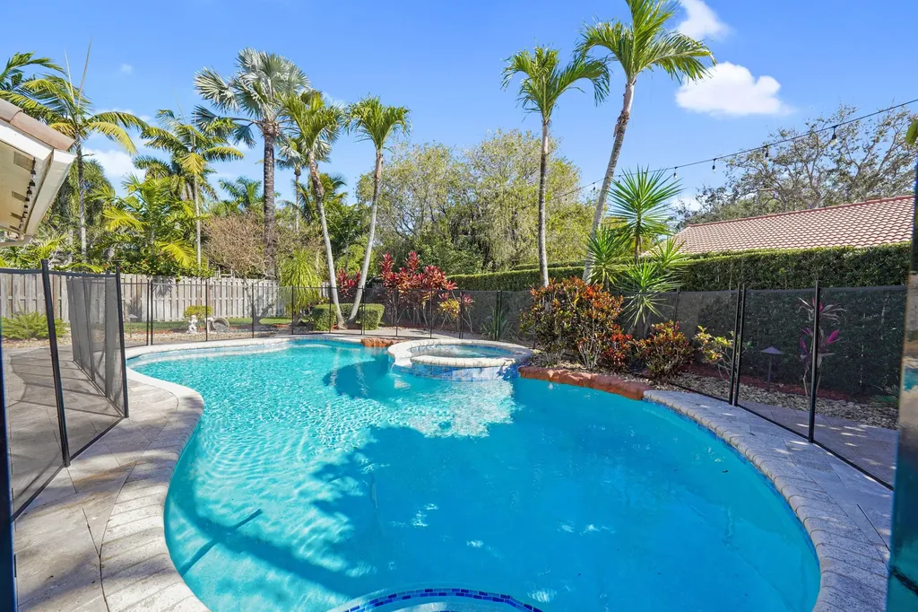 1872 NW 109th Avenue Plantation FL 33322
