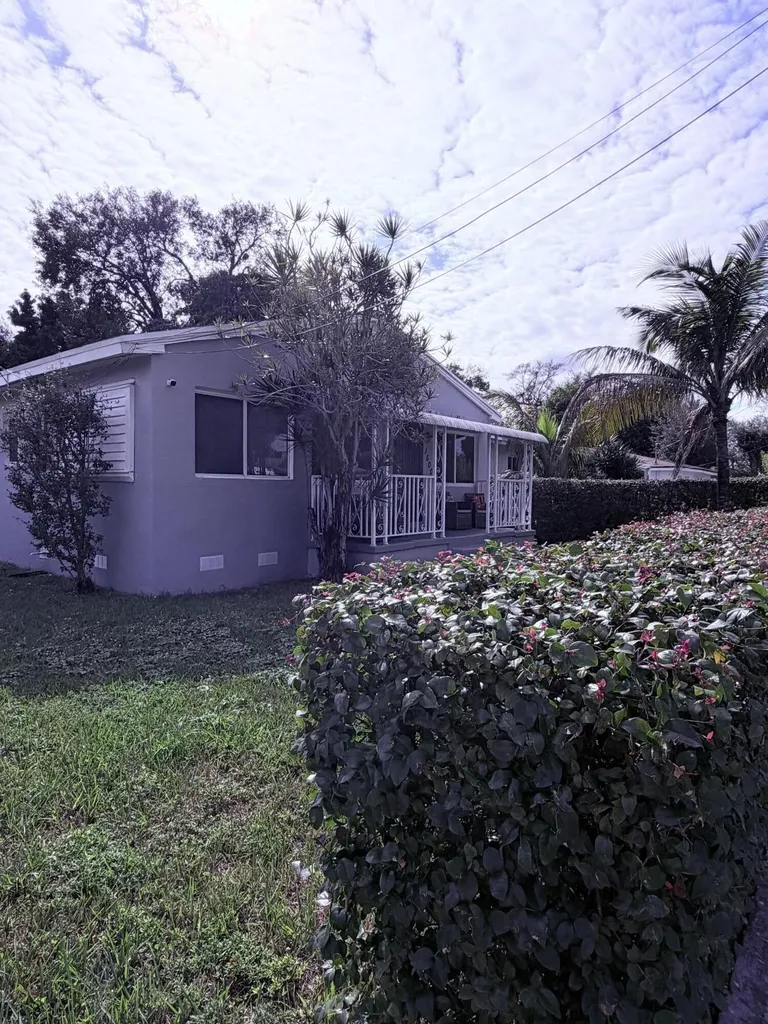 1500 NW 44th Street Miami FL 33142