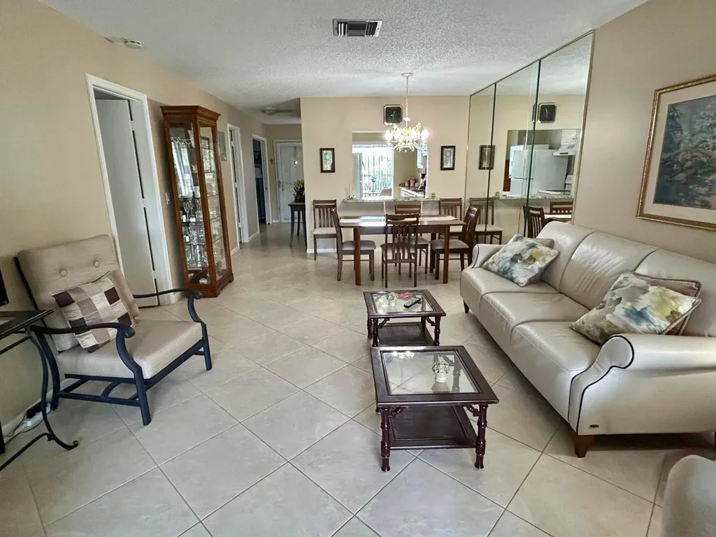 2711 SW 13th Street Delray Beach FL 33445