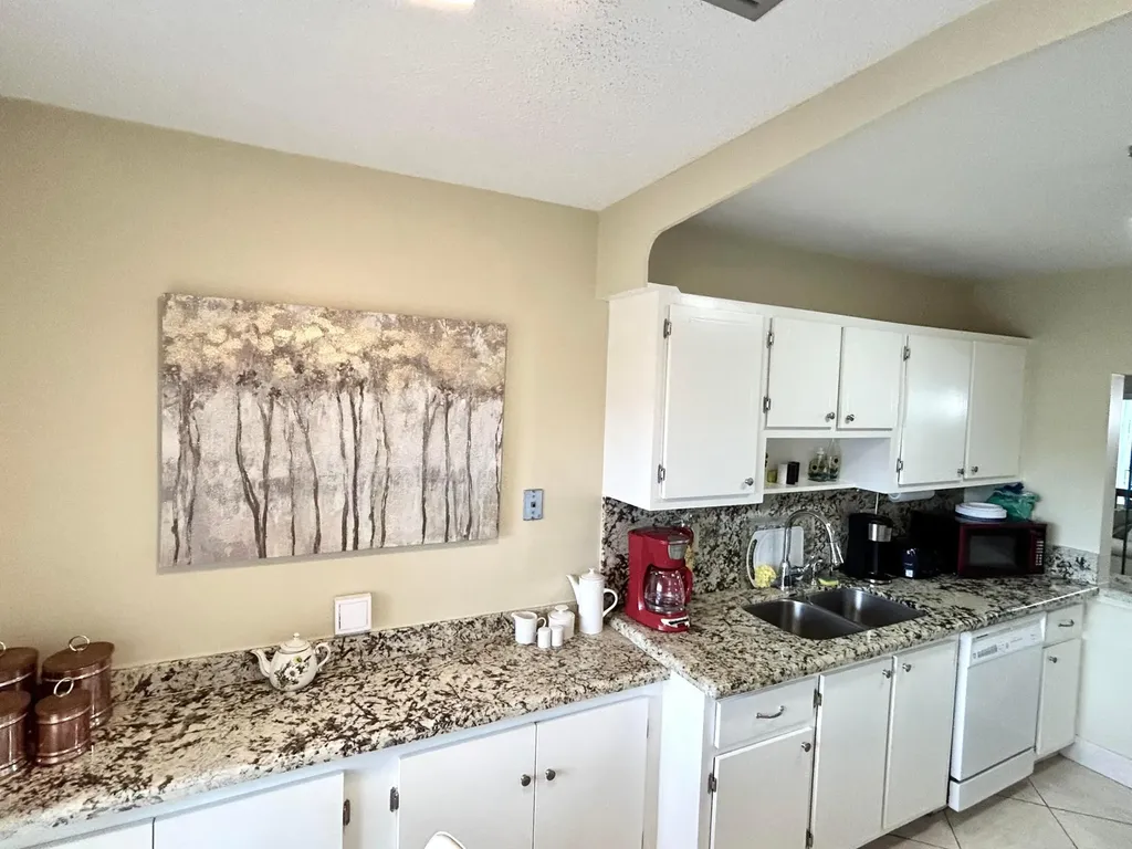 2711 SW 13th Street Delray Beach FL 33445