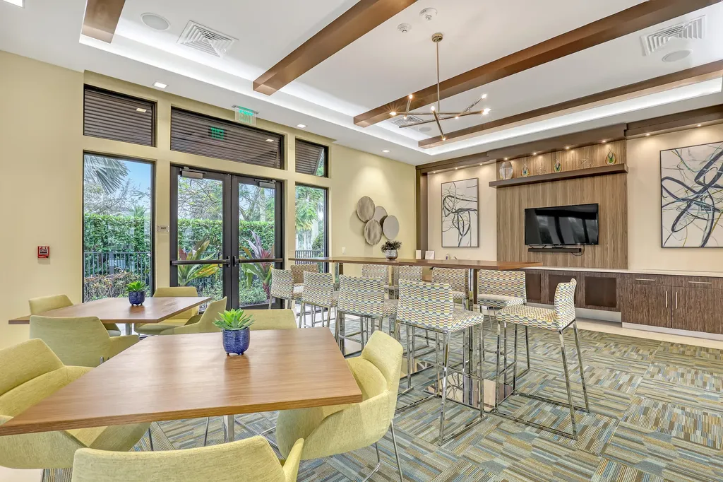 13629 Artisan Circle Palm Beach Gardens FL 33418