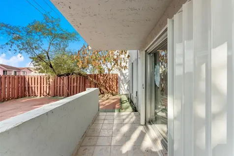 1725 W 60th Street Hialeah FL 33012