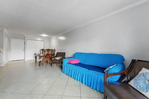 1725 W 60th Street Hialeah FL 33012