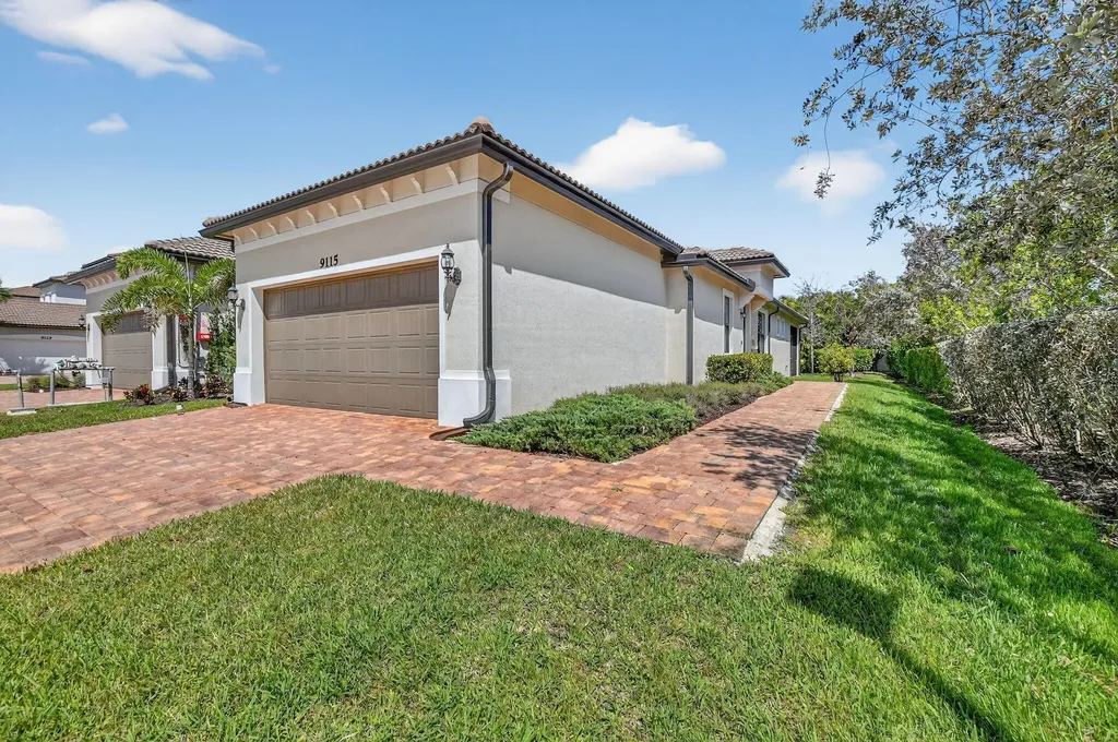 9115 Passiflora Way Boca Raton FL 33428