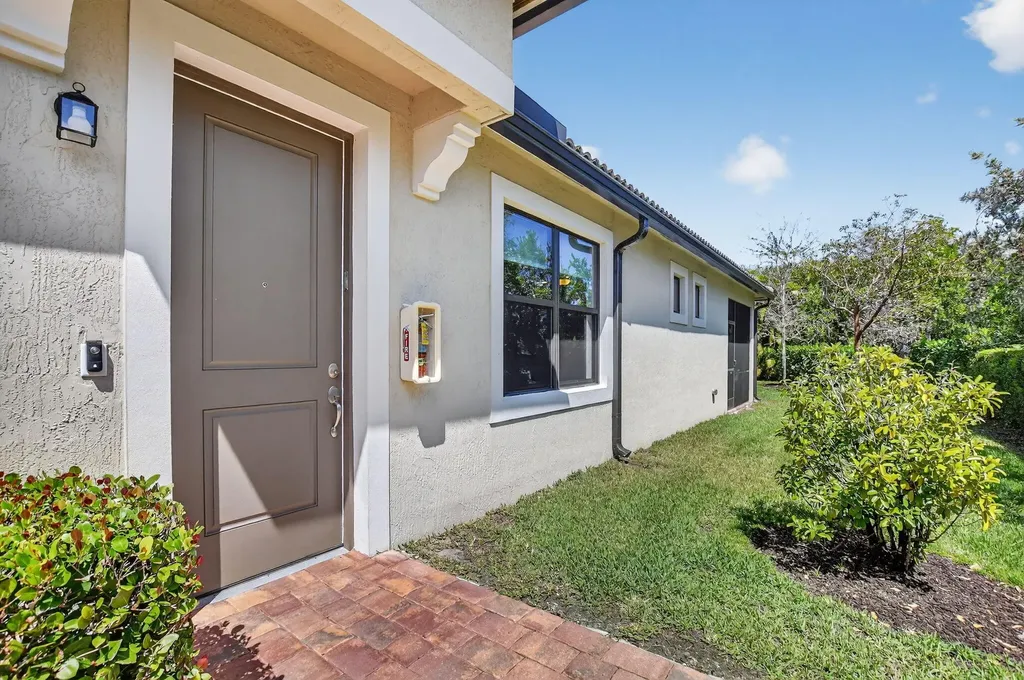 9115 Passiflora Way Boca Raton FL 33428
