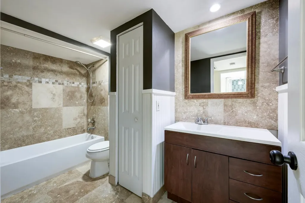 319 3rd Court Palm Beach Gardens FL 33410
