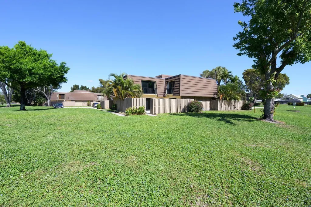 319 3rd Court Palm Beach Gardens FL 33410