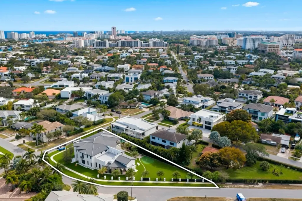 298 NE 8th Street Boca Raton FL 33432