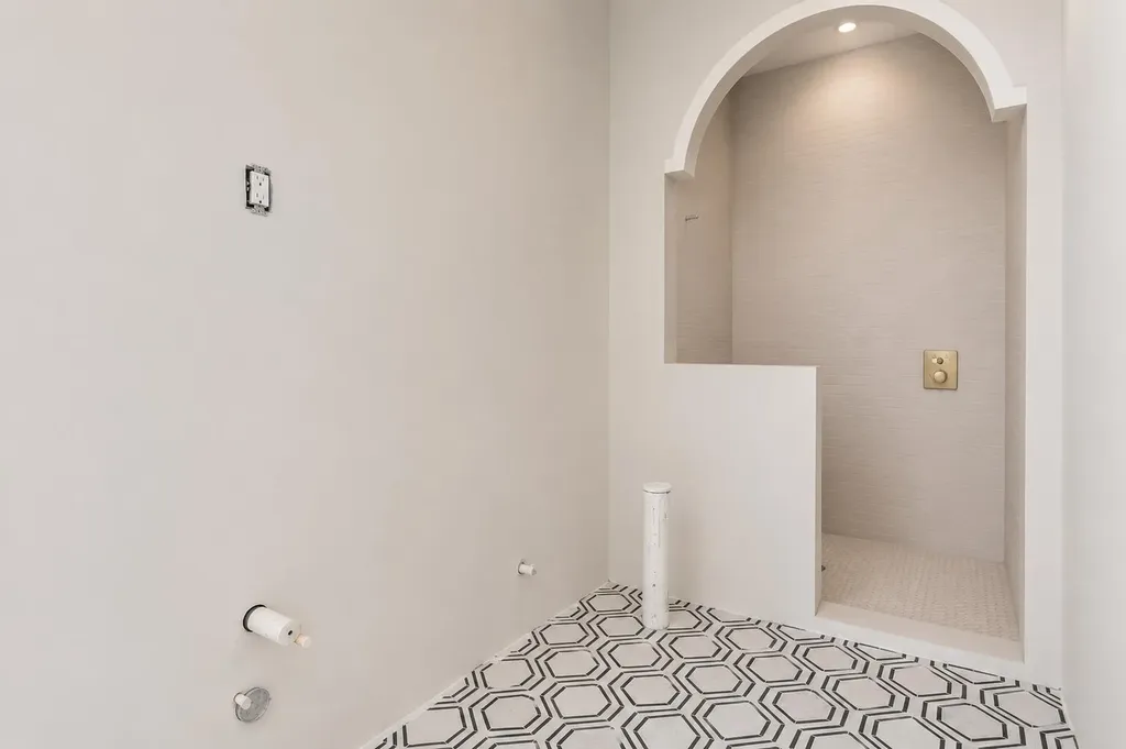 298 NE 8th Street Boca Raton FL 33432