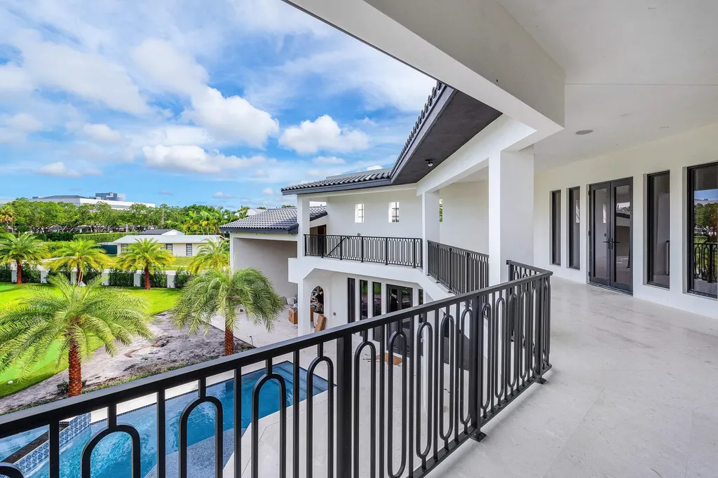 298 NE 8th Street Boca Raton FL 33432