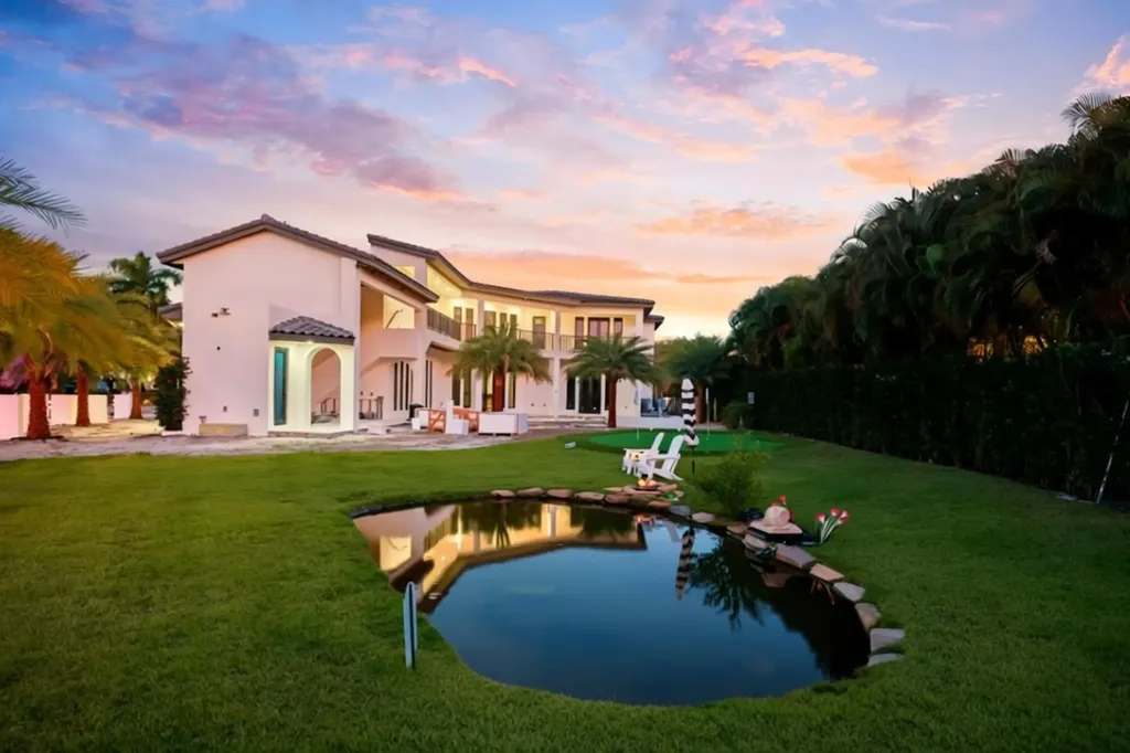 298 NE 8th Street Boca Raton FL 33432