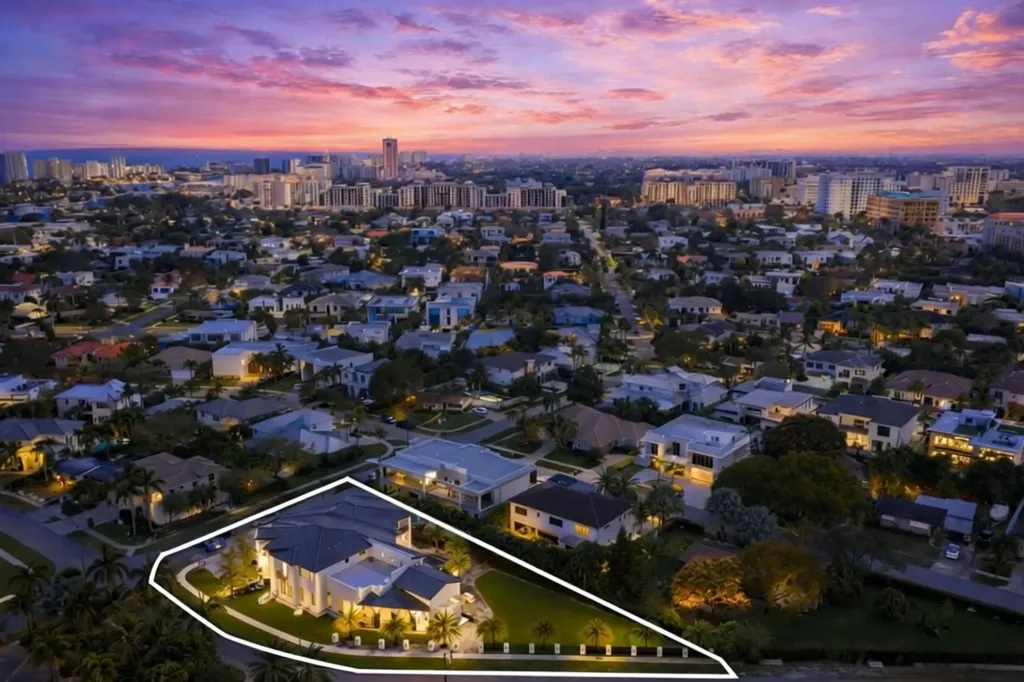 298 NE 8th Street Boca Raton FL 33432