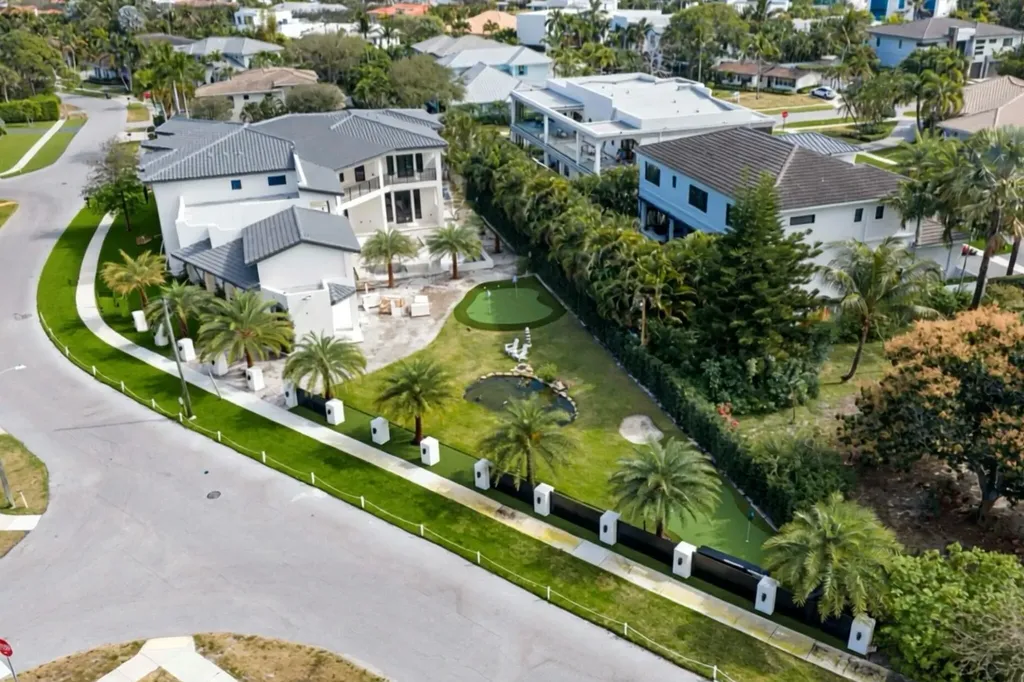 298 NE 8th Street Boca Raton FL 33432