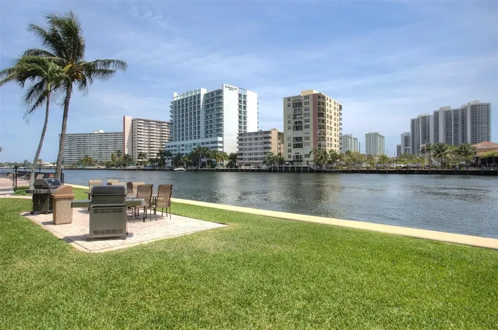 2895 NE 32nd Street Fort Lauderdale FL 33306