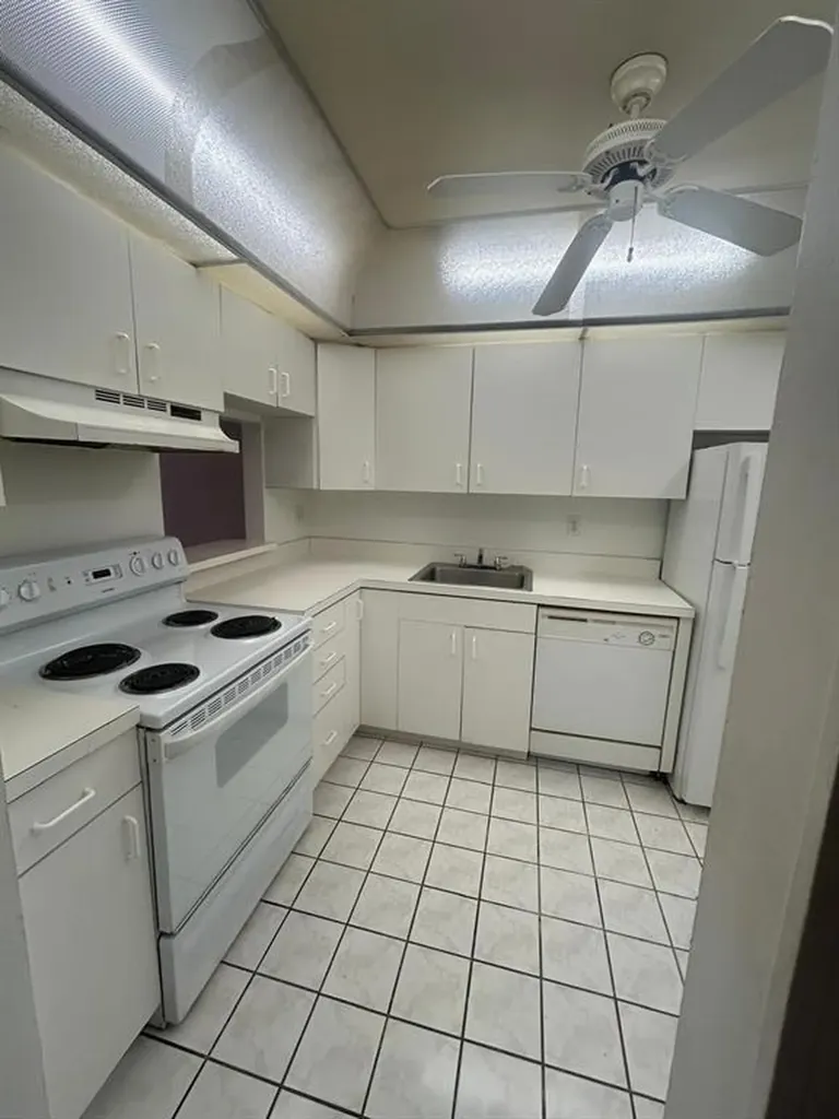 4334 NW 9th Avenue Deerfield Beach FL 33064