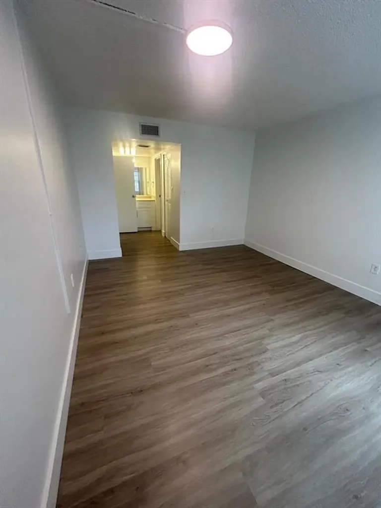 4334 NW 9th Avenue Deerfield Beach FL 33064