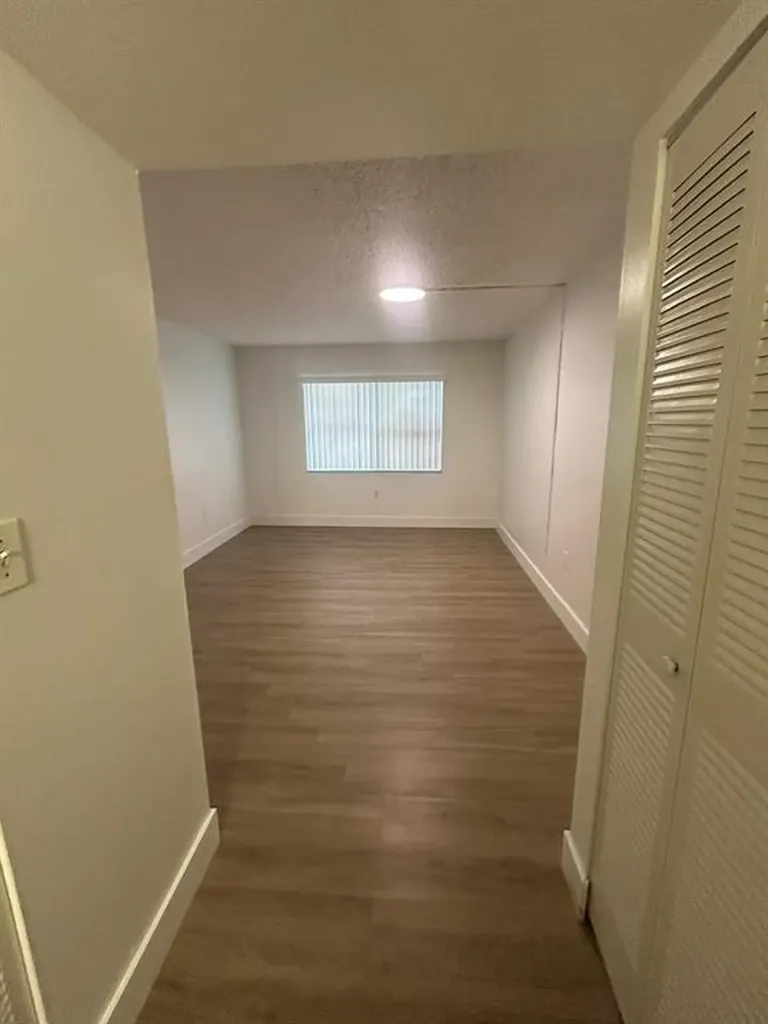 4334 NW 9th Avenue Deerfield Beach FL 33064
