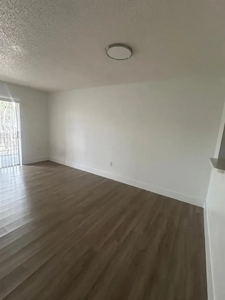 4334 NW 9th Avenue Deerfield Beach FL 33064