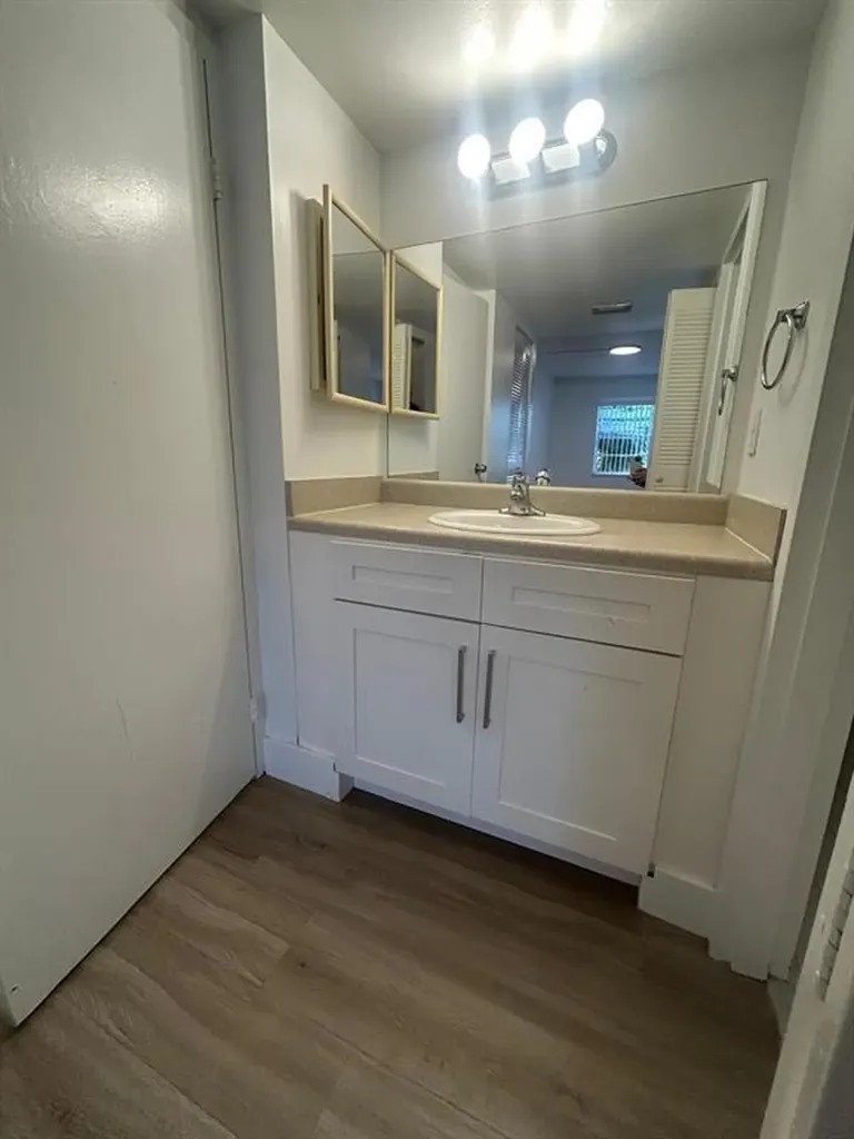 4334 NW 9th Avenue Deerfield Beach FL 33064