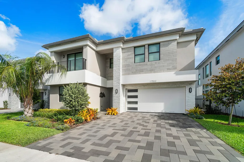 17533 Sparkling River Road Boca Raton FL 33496