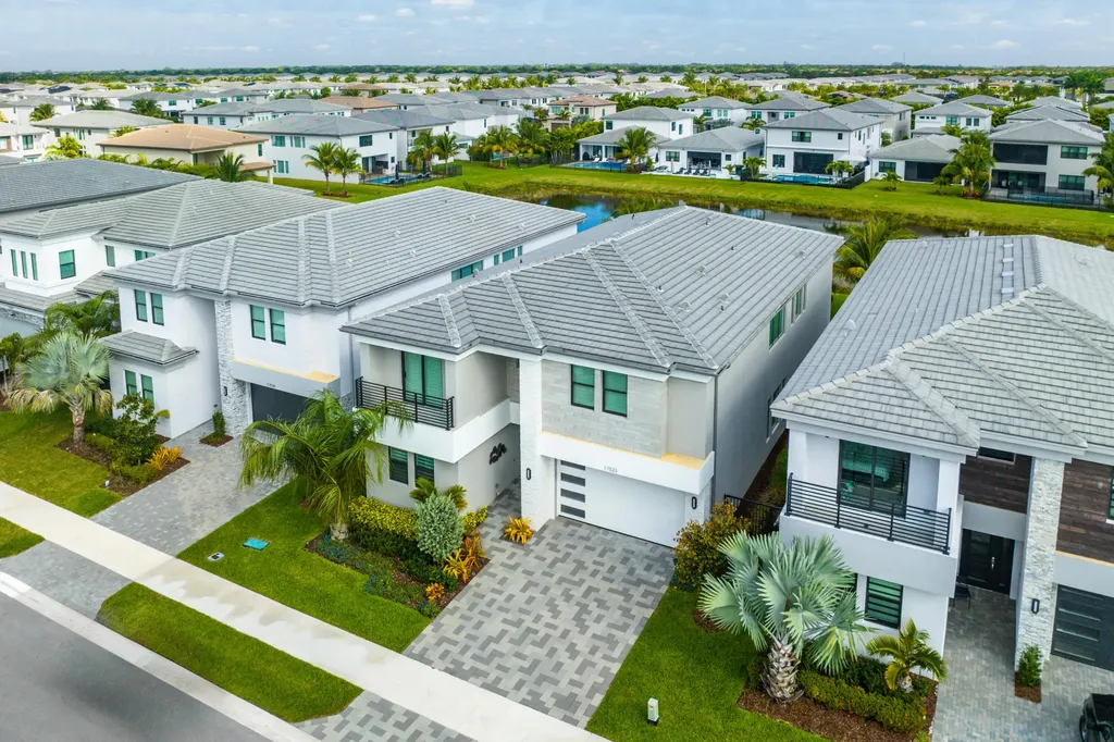 17533 Sparkling River Road Boca Raton FL 33496