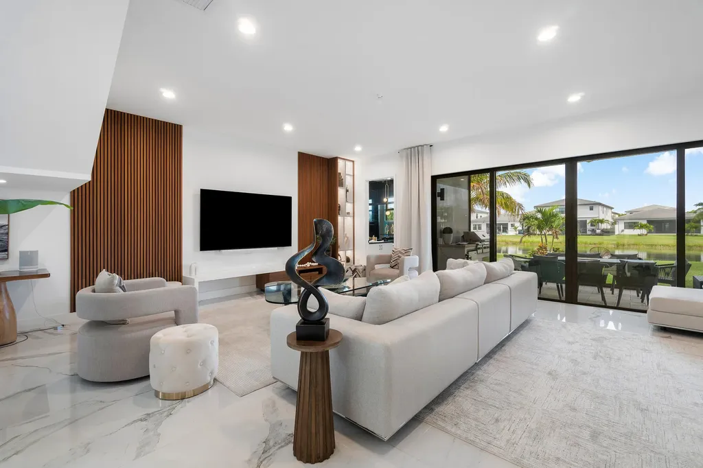 17533 Sparkling River Road Boca Raton FL 33496