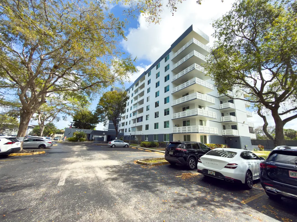 919 Hillcrest Drive Hollywood FL 33021