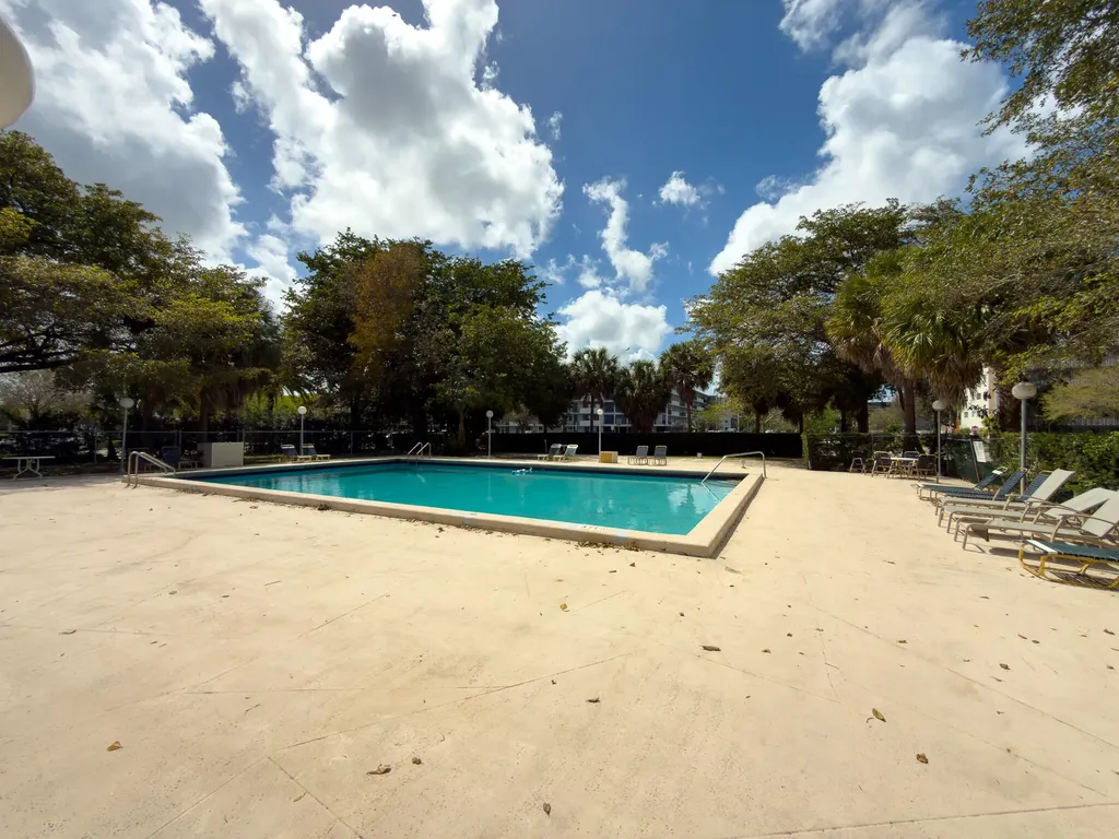 919 Hillcrest Drive Hollywood FL 33021