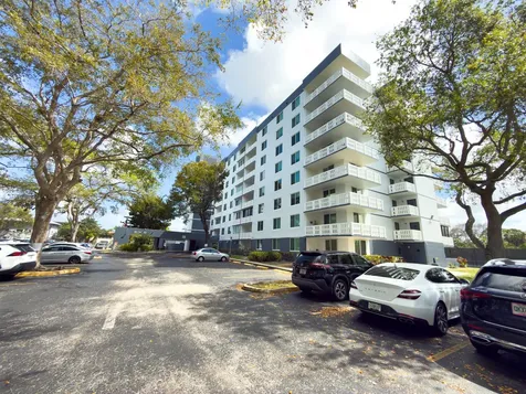 919 Hillcrest Drive Hollywood FL 33021