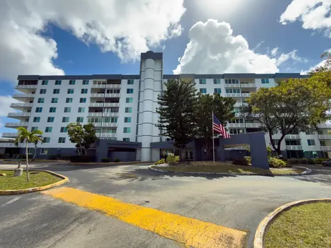 919 Hillcrest Drive Hollywood FL 33021