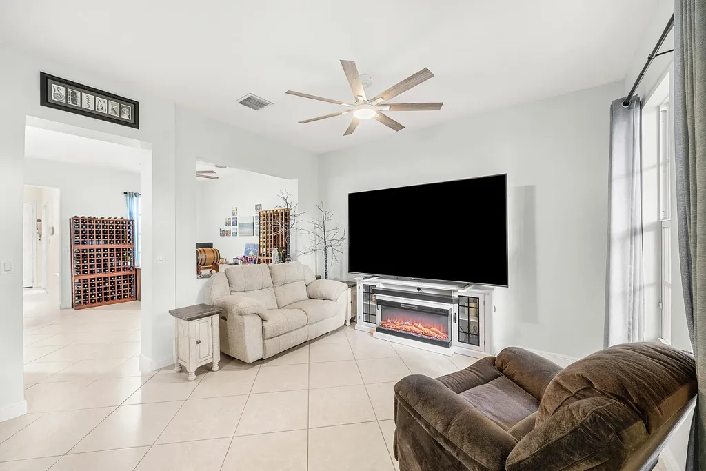 704 NW 83rd Place Boca Raton FL 33487
