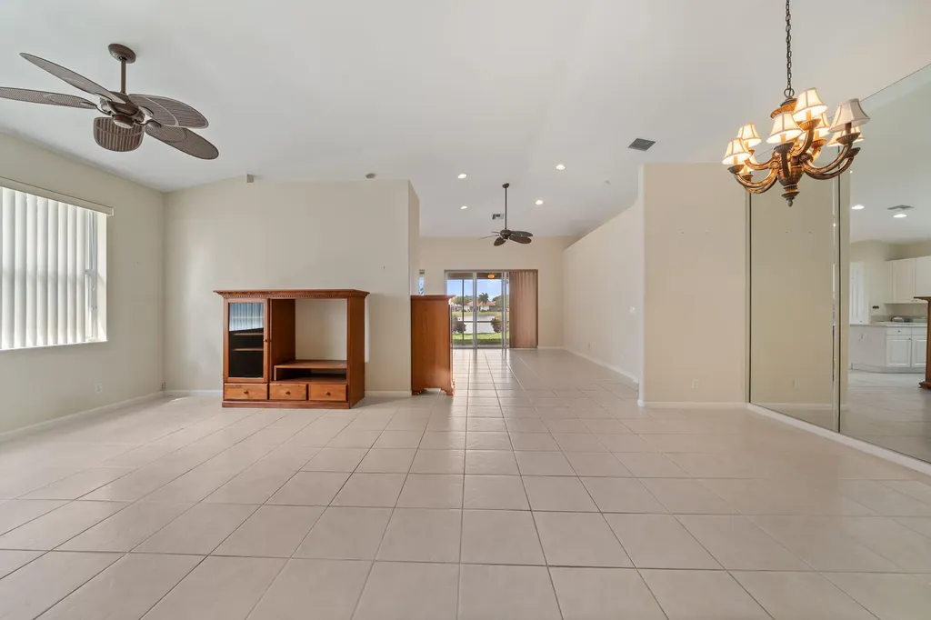 9211 Clipper Court West Palm Beach FL 33411