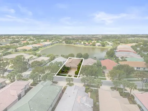 9211 Clipper Court West Palm Beach FL 33411