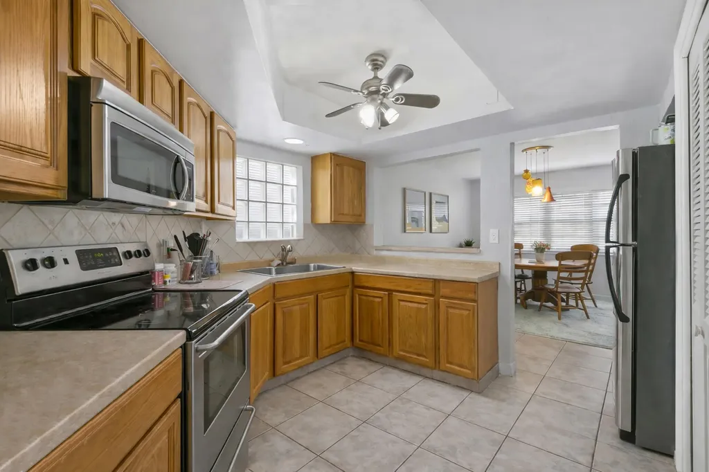 107 Weybridge Circle Royal Palm Beach FL 33411