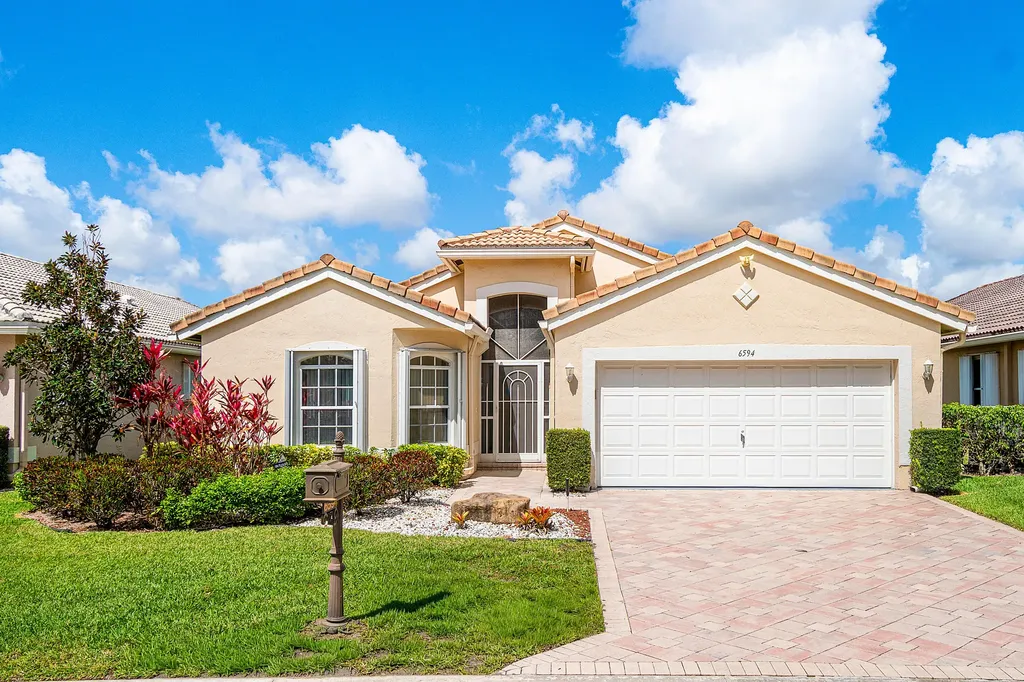 6594 Sun River Road Boynton Beach FL 33437