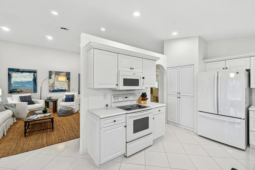 6594 Sun River Road Boynton Beach FL 33437