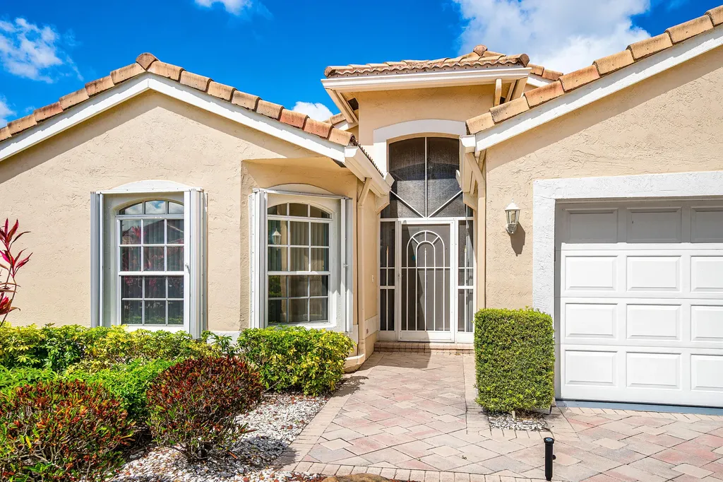 6594 Sun River Road Boynton Beach FL 33437