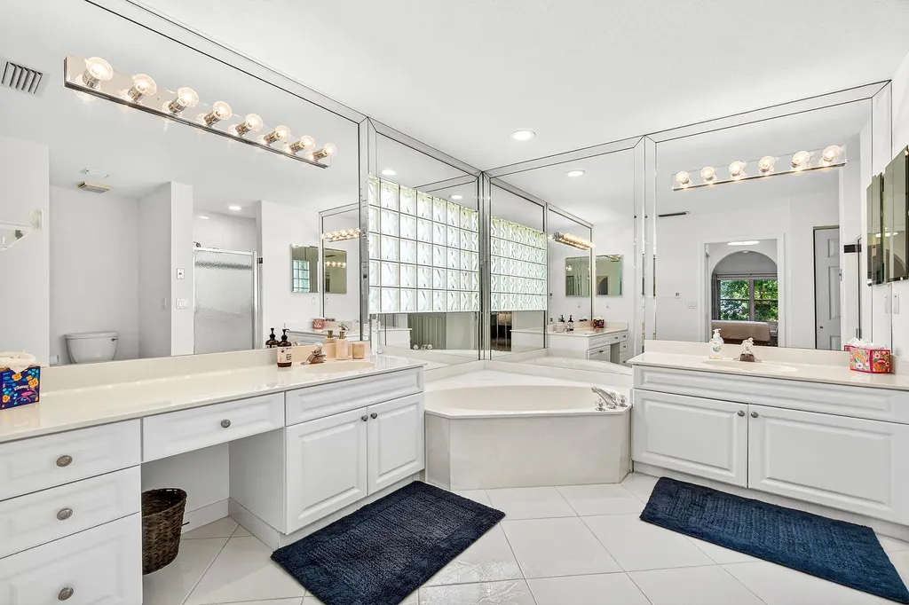 6594 Sun River Road Boynton Beach FL 33437