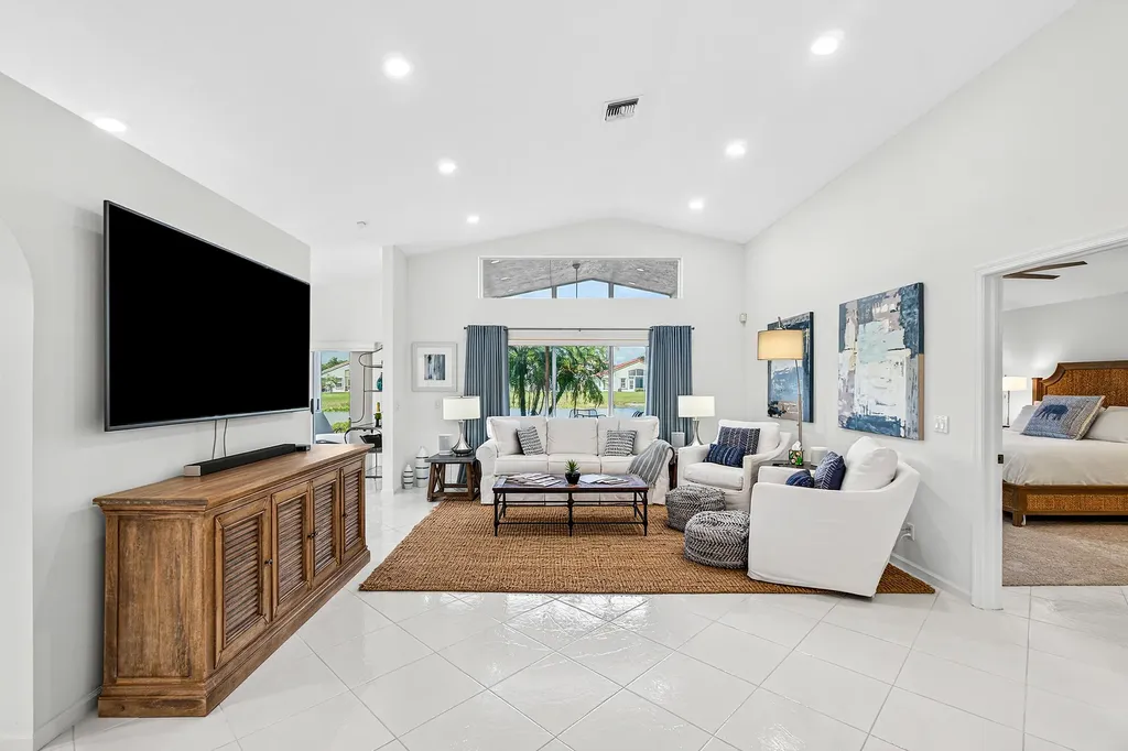 6594 Sun River Road Boynton Beach FL 33437